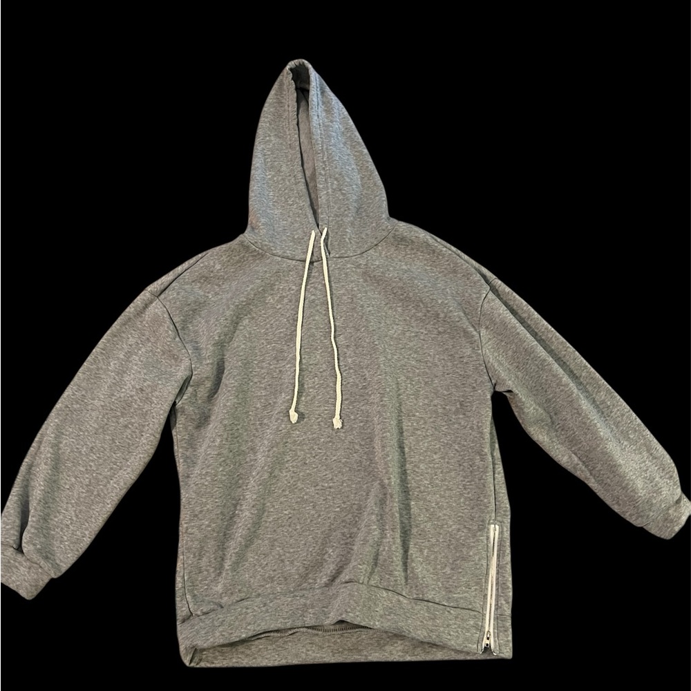 Grey sweatshirt